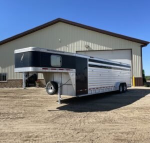 2013 Featherlite 30FT Stock Combo - 3 Compartments Online