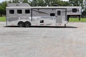 2015 Bison Ranger 3LQ Horse Trailer with 10' Short Wall Online