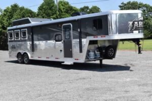 2020 Bison Laredo 3 Horse Trailer with 11' Short Wall Online
